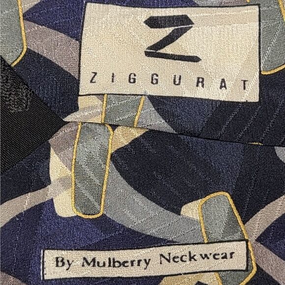 Ziggurat Silk Men's Neck Tie, navy cream - Picture 4 of 4